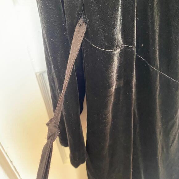 Lacausa Black Velvet Wrap Dress Pockets Long Sleeve Partially Lined Adjustable - Picture 11 of 11